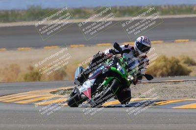 media/Oct-08-2022-SoCal Trackdays (Sat) [[1fc3beec89]]/Turn 14 (1050am)/